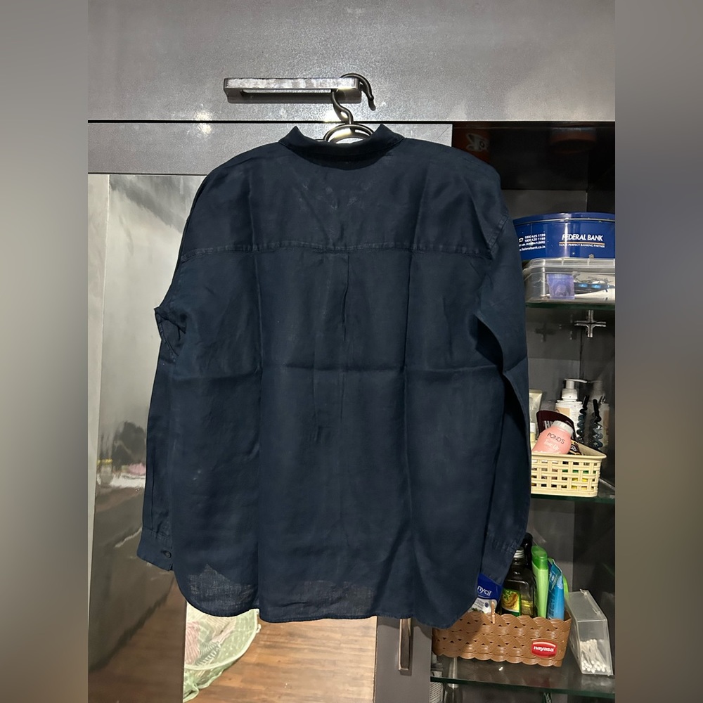 Uniqlo skipper linen blouse. Size M. Used gently - Picture 5 of 7